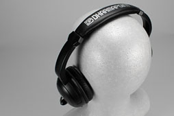 画像ギャラリー No.028のサムネイル画像 / DHARMAPOINT初のワイヤレスヘッドセット「DRTCHD12RFBK」レビュー。「ゲーマー向けヘッドセット」の新しい方向性を示すか