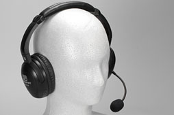 画像ギャラリー No.032のサムネイル画像 / DHARMAPOINT初のワイヤレスヘッドセット「DRTCHD12RFBK」レビュー。「ゲーマー向けヘッドセット」の新しい方向性を示すか