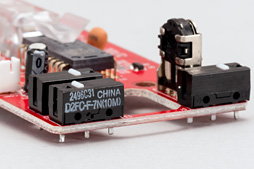 画像ギャラリー No.048のサムネイル画像 / 新生DHARMAPOINTの第1弾製品となるマウス「DPTM37BK」レビュー。復活した「三七」はゲーマーの期待に応えられるか
