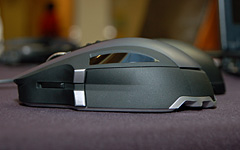 画像ギャラリー No.018のサムネイル画像 / 「SideWinder X8 Mouse」詳報。穴のないスペックは，ゲーマー向けワイヤレスマウスの概念を変えるか？