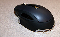 画像ギャラリー No.022のサムネイル画像 / 「SideWinder X8 Mouse」詳報。穴のないスペックは，ゲーマー向けワイヤレスマウスの概念を変えるか？