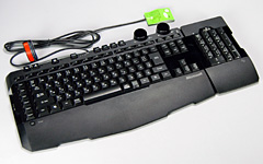 画像ギャラリー No.013のサムネイル画像 / 「SideWinder X6 Keyboard」ファーストインプレッション。多機能キーボードとしてのデキは良好