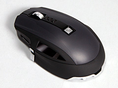 画像ギャラリー No.009のサムネイル画像 / 「SideWinder X8」ファーストインプレッション。重さをどう判断するかがカギに？