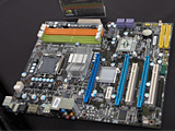 画像ギャラリー No.008のサムネイル画像 / NVIDIA，PCIe 2.0＆3-way SLI対応の「nForce 700」チップセットを発表