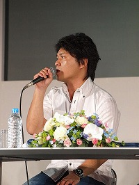 画像ギャラリー No.003のサムネイル画像 / ［TGS 2008＃104］KONAMIの小島監督とカプコンの辻本プロデューサーが語る，ゲームクリエイターの心構えとは？