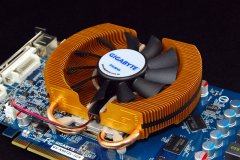 画像ギャラリー No.002のサムネイル画像 / GIGABYTE製Zalmanファン搭載GeForce 9800 GTカードが発売