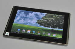 画像ギャラリー No.008のサムネイル画像 / Android 3.1への更新で進化した「Eee Pad Transformer」。ゲーム用途での使い勝手を含めて，あれこれチェックする