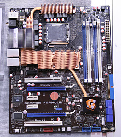 画像ギャラリー No.009のサムネイル画像 / マザーボード以外にも広がる，ASUSTeKのゲーマー向けブランド「R.O.G」