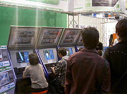 画像ギャラリー No.006のサムネイル画像 / ［TGS 2008＃099］学園祭のノリで一息つけるゲームスクールコーナー