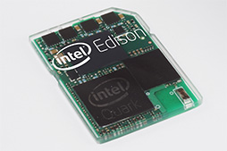 画像ギャラリー No.003のサムネイル画像 / Intel,組み込み機器用超小型コンピュータ「Edison」を正式発表。SilvermontアーキテクチャのAtomをCPUコアに採用