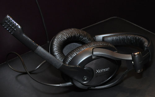 画像ギャラリー No.011のサムネイル画像 / ［COMPUTEX］ASUS，「Xonar」初のゲーマー向けサウンドカードを公開。Sennheiserのヘッドセットが付属