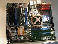 画像ギャラリー No.009のサムネイル画像 / もはや“いらない子”なのか? Intel,フラグシップチップセット「X48」出荷開始