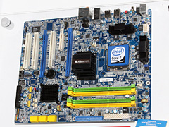画像ギャラリー No.013のサムネイル画像 / もはや“いらない子”なのか? Intel,フラグシップチップセット「X48」出荷開始