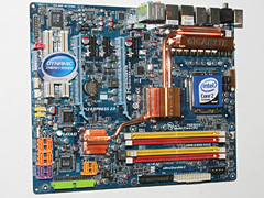 画像ギャラリー No.015のサムネイル画像 / もはや“いらない子”なのか? Intel,フラグシップチップセット「X48」出荷開始