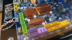 画像ギャラリー No.007のサムネイル画像 / ［COMPUTEX 2008＃01］GIGABYTE，ゲーマー＆オーバークロッカー向けP45マザーを公開
