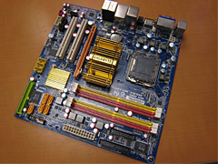 画像ギャラリー No.009のサムネイル画像 / ［COMPUTEX 2008＃01］GIGABYTE，ゲーマー＆オーバークロッカー向けP45マザーを公開