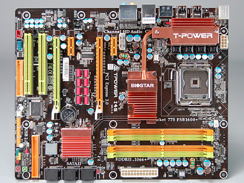 画像ギャラリー No.002のサムネイル画像 / BIOSTARのゲーマー&オーバークロッカー向けマザー「TPower I45」,その“ゲーマー向け度合い”をチェックする