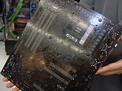 画像ギャラリー No.014のサムネイル画像 / ［COMPUTEX 2008＃25］ASUSの「R.O.G」は，ゲーマー向けとオーバークロッカ−向けの2ラインナップへ分化