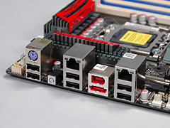 画像ギャラリー No.022のサムネイル画像 / 写真で見る，ASUSのゲーマー向けX58マザーボード「Rampage II Extreme」