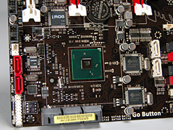 画像ギャラリー No.008のサムネイル画像 / ASUS「R.O.G.」のP55モデル「Maximus III Formula」。実機の特徴を細かくチェックする