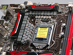 画像ギャラリー No.011のサムネイル画像 / ASUS「R.O.G.」のP55モデル「Maximus III Formula」。実機の特徴を細かくチェックする