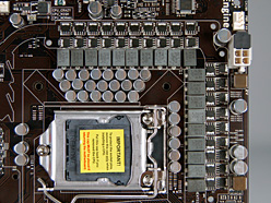 画像ギャラリー No.013のサムネイル画像 / ASUS「R.O.G.」のP55モデル「Maximus III Formula」。実機の特徴を細かくチェックする