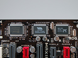 画像ギャラリー No.023のサムネイル画像 / ASUS「R.O.G.」のP55モデル「Maximus III Formula」。実機の特徴を細かくチェックする