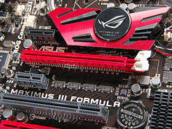 画像ギャラリー No.025のサムネイル画像 / ASUS「R.O.G.」のP55モデル「Maximus III Formula」。実機の特徴を細かくチェックする