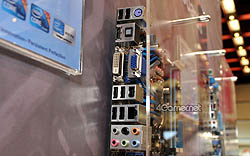 画像ギャラリー No.008のサムネイル画像 / ［COMPUTEX］ゲーマー向け製品が数多く登場したASUSブース，マザーボードのトピックを駆け足でチェック