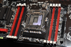 画像ギャラリー No.004のサムネイル画像 / ［COMPUTEX］ASUS，LGA2011＆LGA1366ツインソケットの「R.O.G.」コンセプトマザーボード「Danshui Bay」を披露