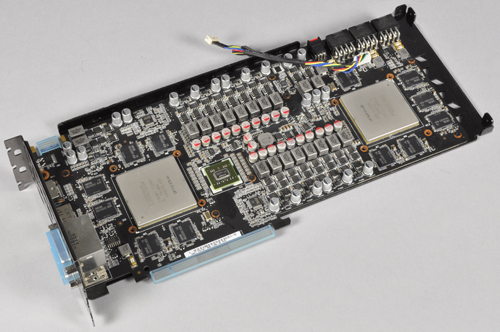 画像ギャラリー No.010のサムネイル画像 / フルスペックのGTX 580を2基搭載したASUS「MARS II」レビュー。15万5000円のシングルカードはどれだけ速いのか