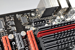 画像ギャラリー No.017のサムネイル画像 / 「AMD FX」対応のASUS製ゲーマー向けマザーボード「Crosshair V Formula」を概観してみる