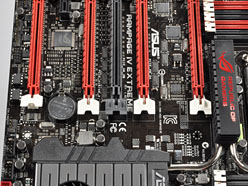 画像ギャラリー No.014のサムネイル画像 / 「Sandy Bridge-E」はまもなく登場? ゲーマー向けX79マザーボード「Rampage IV Extreme」を写真で見る