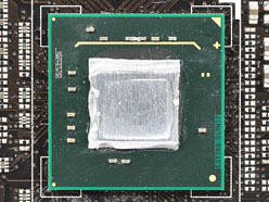 画像ギャラリー No.018のサムネイル画像 / 「Sandy Bridge-E」はまもなく登場? ゲーマー向けX79マザーボード「Rampage IV Extreme」を写真で見る