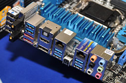 画像ギャラリー No.047のサムネイル画像 / ASUS，次世代R.O.G.マザー「Maximus V」など「Z77」チップセット搭載製品を予告。独自機能の解説も