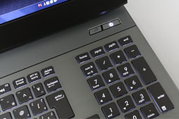 画像ギャラリー No.008のサムネイル画像 / ASUS製ノートPC「G75VW」レビュー。Kepler+Ivy Bridge搭載,120Hz液晶採用のゲーマー向けモデル,その完成度は