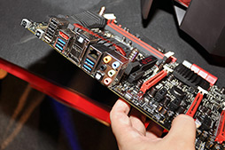 画像ギャラリー No.013のサムネイル画像 / ［COMPUTEX］ASUS，「R.O.G.」ブランドのマザーボードやグラフィックスカードなどを発表＆展示