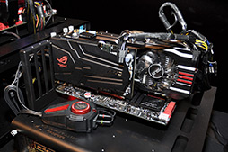 画像ギャラリー No.030のサムネイル画像 / ［COMPUTEX］ASUS，「R.O.G.」ブランドのマザーボードやグラフィックスカードなどを発表＆展示