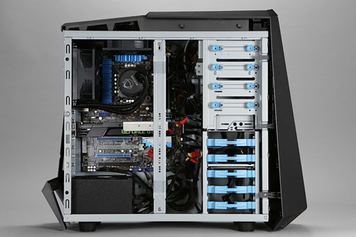画像ギャラリー No.011のサムネイル画像 / ASUS国内初投入のゲーマー向けデスクトップPCを試す。「量販店で買えるハイエンドPC」の実力はいかに