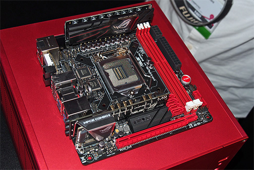 画像ギャラリー No.015のサムネイル画像 / ［COMPUTEX］ゲーマー向けマザーボードのMini-ITXモデルや，液冷＋空冷のGPUなど，注目製品が目白押しの「R.O.G.」プレスカンファレンス詳報
