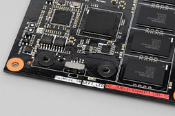 画像ギャラリー No.018のサムネイル画像 / ASUS，そしてR.O.G.初のSSDは買いか。PCIe x2接続モデル「RAIDR Express」を試す