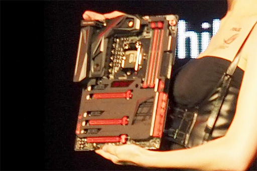 画像ギャラリー No.003のサムネイル画像 / ［COMPUTEX］ASUSのR.O.G.発表会速報。GTX 780搭載のスリムデスクトップPCやG-SYNCディスプレイ，マザーボード，マウスなどが登場