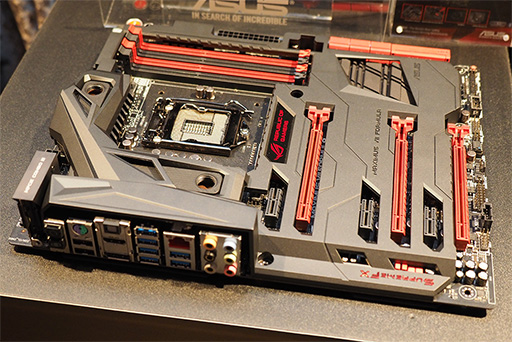 画像ギャラリー No.014のサムネイル画像 / ［COMPUTEX］スリムタイプのゲームPCや新マザーボード3種類をじっくりチェック。R.O.G.のゲーマー向け新製品レポート（前編）