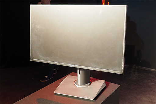 画像ギャラリー No.016のサムネイル画像 / ［COMPUTEX］1スロット仕様のデュアルR9 290Xカードや27インチのG-SYNC対応液晶ディスプレイに注目。R.O.G.のゲーマー向け製品詳報（後編）