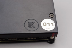 画像ギャラリー No.009のサムネイル画像 / ASUSのデュアルR9 290Xカード「ARES III」レビュー。液冷専用の第3世代ARESはR9 295X2と何が違うのか
