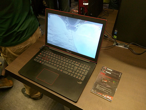 画像ギャラリー No.003のサムネイル画像 / ［COMPUTEX］「Skylake」搭載の小型デスクトップPCやG-SYNC対応の湾曲液晶ディスプレイなど，ASUSがゲーマー向け製品多数を発表