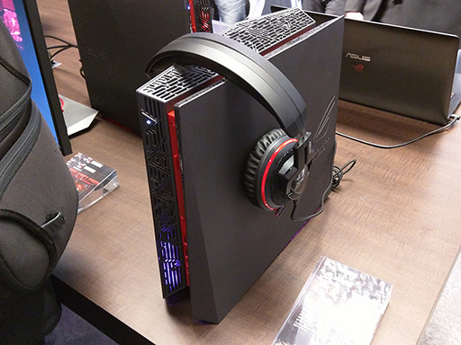 画像ギャラリー No.007のサムネイル画像 / ［COMPUTEX］「Skylake」搭載の小型デスクトップPCやG-SYNC対応の湾曲液晶ディスプレイなど，ASUSがゲーマー向け製品多数を発表