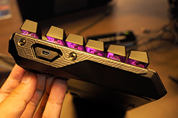 画像ギャラリー No.009のサムネイル画像 / ［COMPUTEX］34インチの湾曲ディスプレイに，G-SYNC対応ノートPC，MMO向けマウスなどなど。ASUS R.O.G.の新製品を細かくチェックしてみた