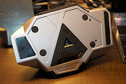 画像ギャラリー No.019のサムネイル画像 / ［COMPUTEX］34インチの湾曲ディスプレイに，G-SYNC対応ノートPC，MMO向けマウスなどなど。ASUS R.O.G.の新製品を細かくチェックしてみた