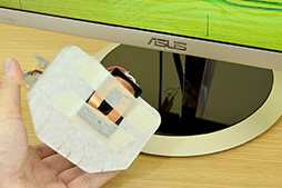 画像ギャラリー No.019のサムネイル画像 / ［COMPUTEX］火花を散らすG-SYNC対FreeSync。アスペクト比21：9製品や安価な4Kにも注目が集まる最新液晶ディスプレイをチェック